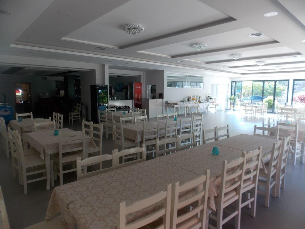 Mucobega Hotel Sarande Exterior photo