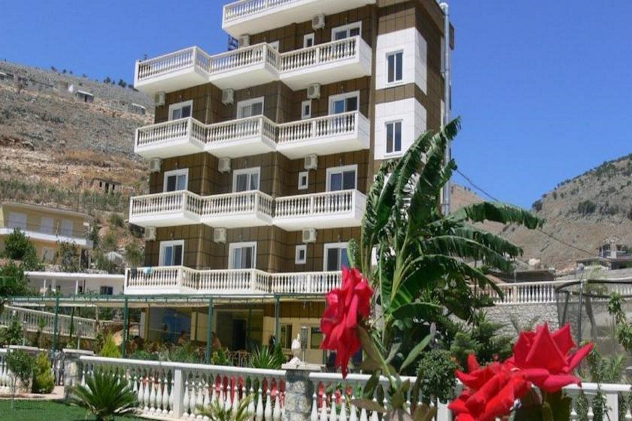 Mucobega Hotel Sarande Exterior photo